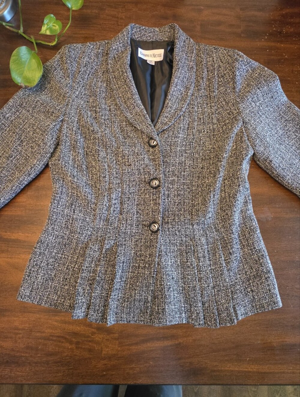 Danny & Nicole Tweed Blazer Jacket Black White Size 10P Petite Pleated Peplum